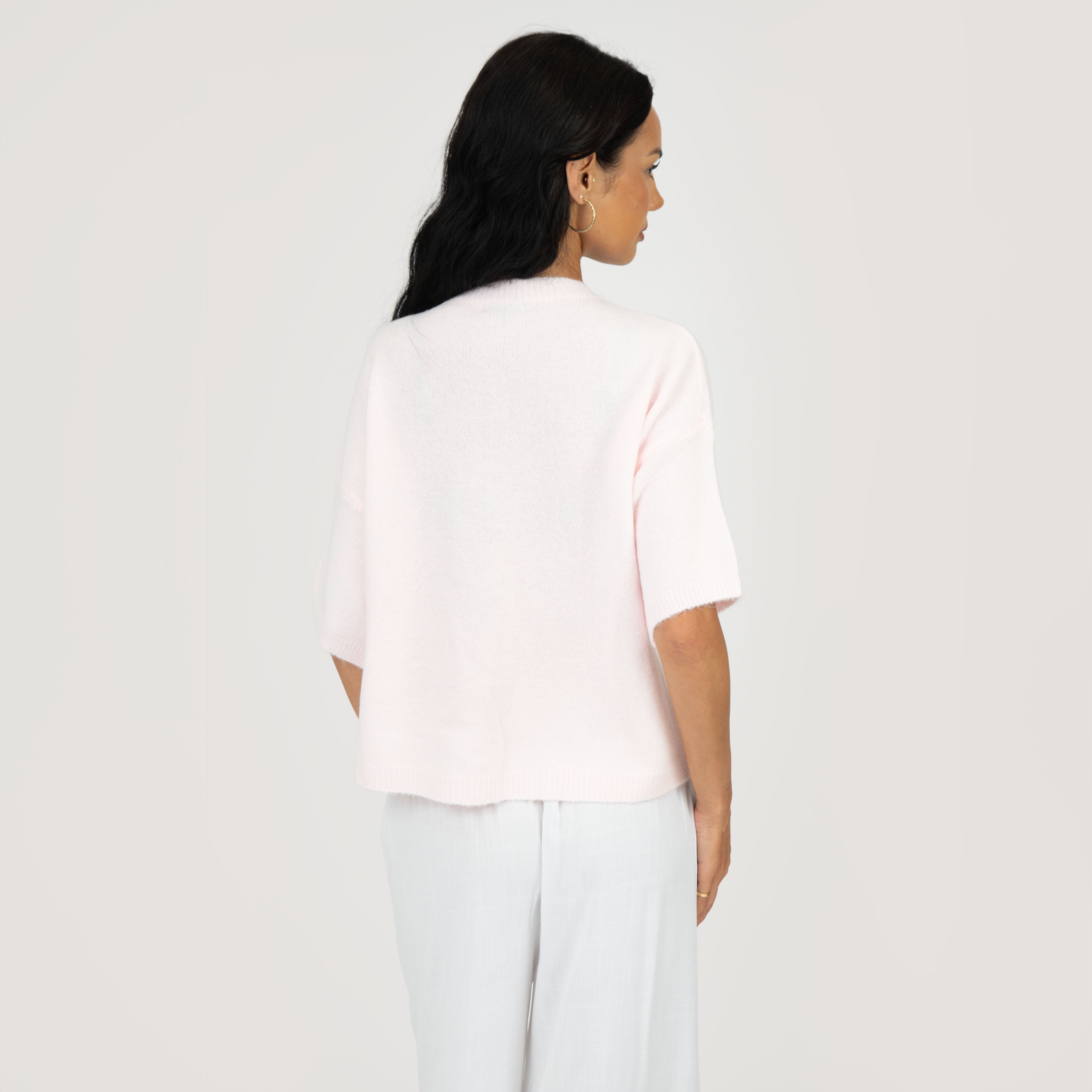 Feinstrick Kurzarm Cardigan mit Goldknöpfen