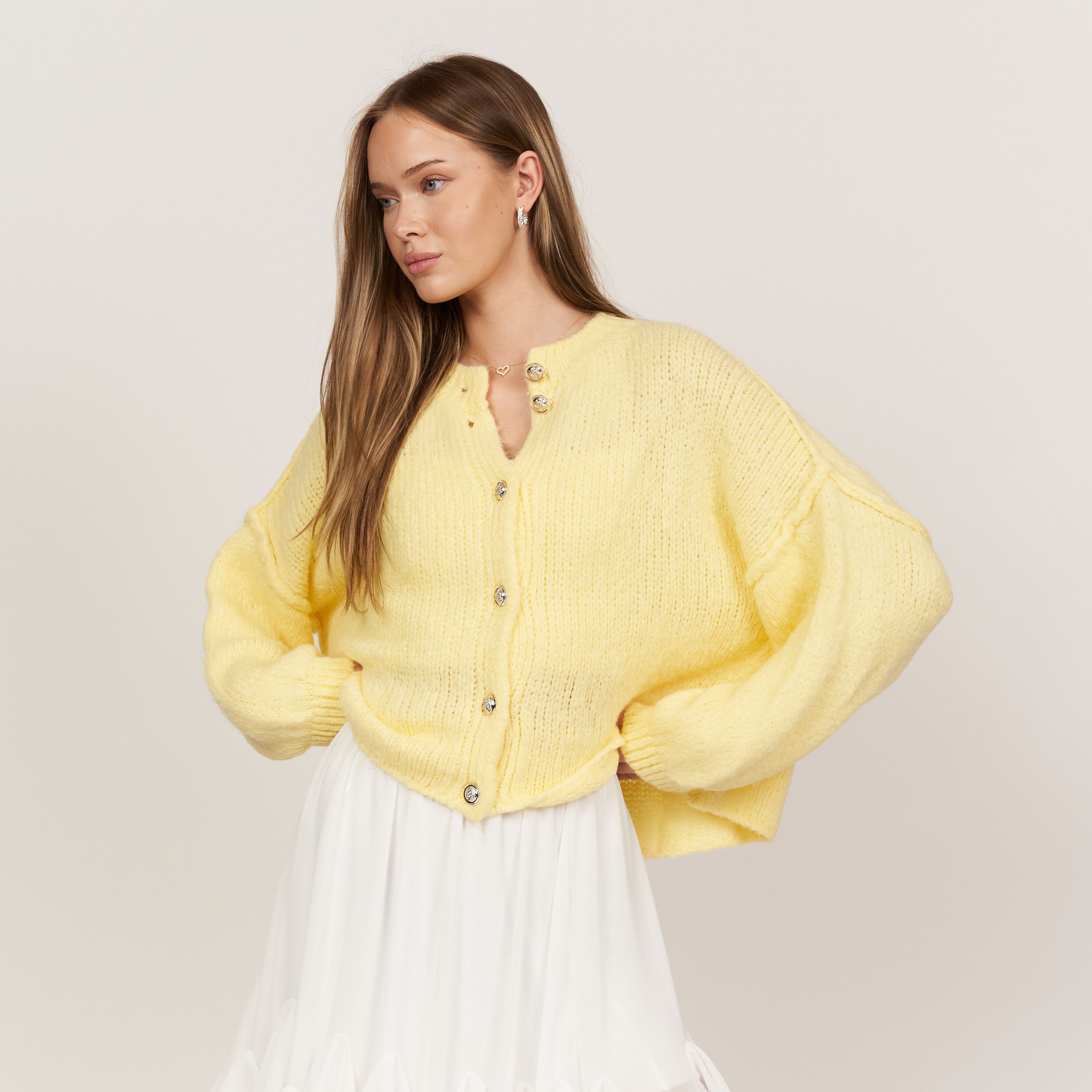 Oversized Cardigan Short "CozyGlam"